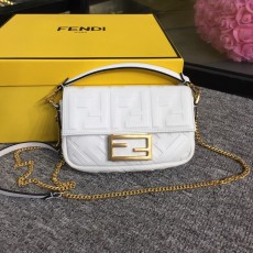 펜디 FENDI 바게트 숄더 백