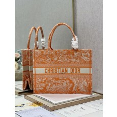 디올 DIOR book tote 북 토트 백