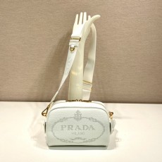 프라다 PRADA 비텔로 다이노 숄더백